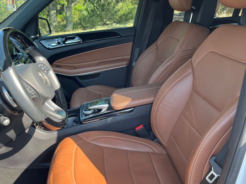 Used 2017 Mercedes-Benz GLS 550 4MATIC image 22