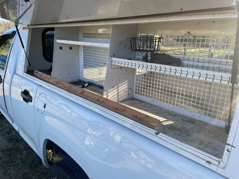 Used 2010 Chevrolet Colorado W/T w/ Mid Box Prep Package image 6