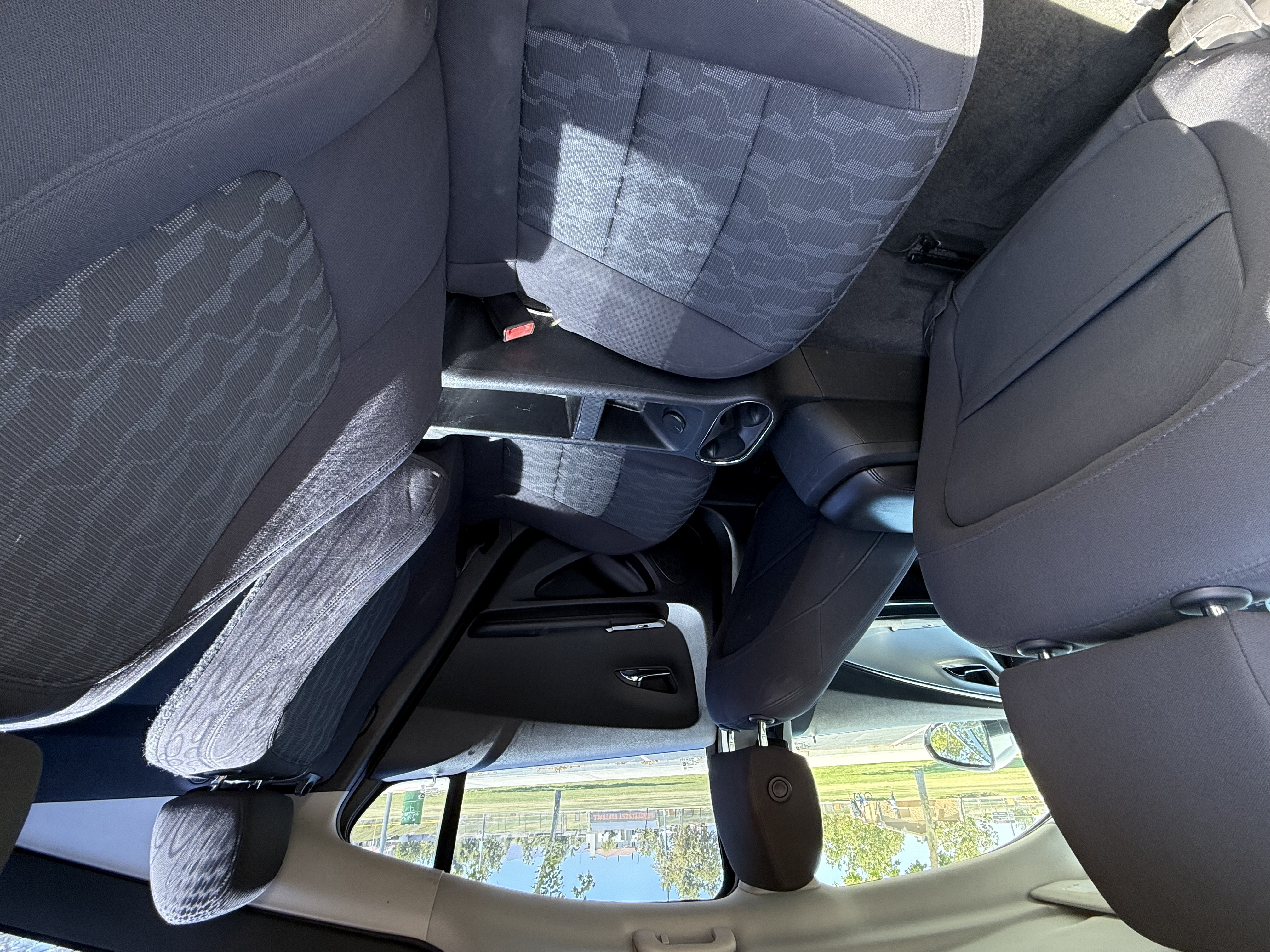 Used 2014 Chevrolet Volt FWD image 17
