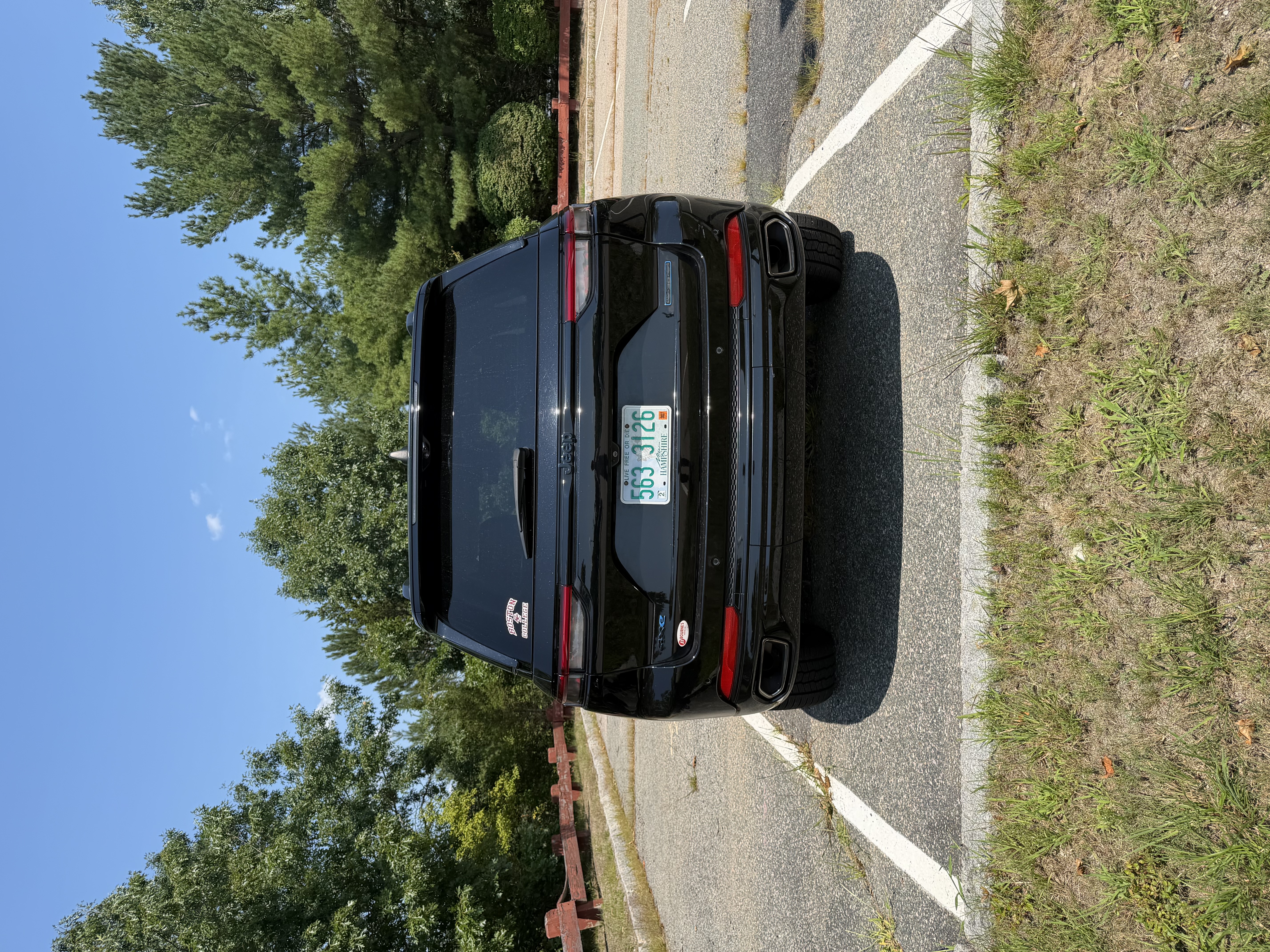 Used 2023 Jeep Grand Cherokee 30th Anniversary AWD/4WD image 6