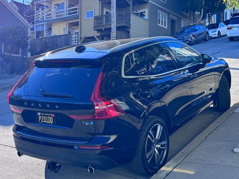 Used 2018 Volvo XC60 T6 Momentum w/ Convenience Package image 5