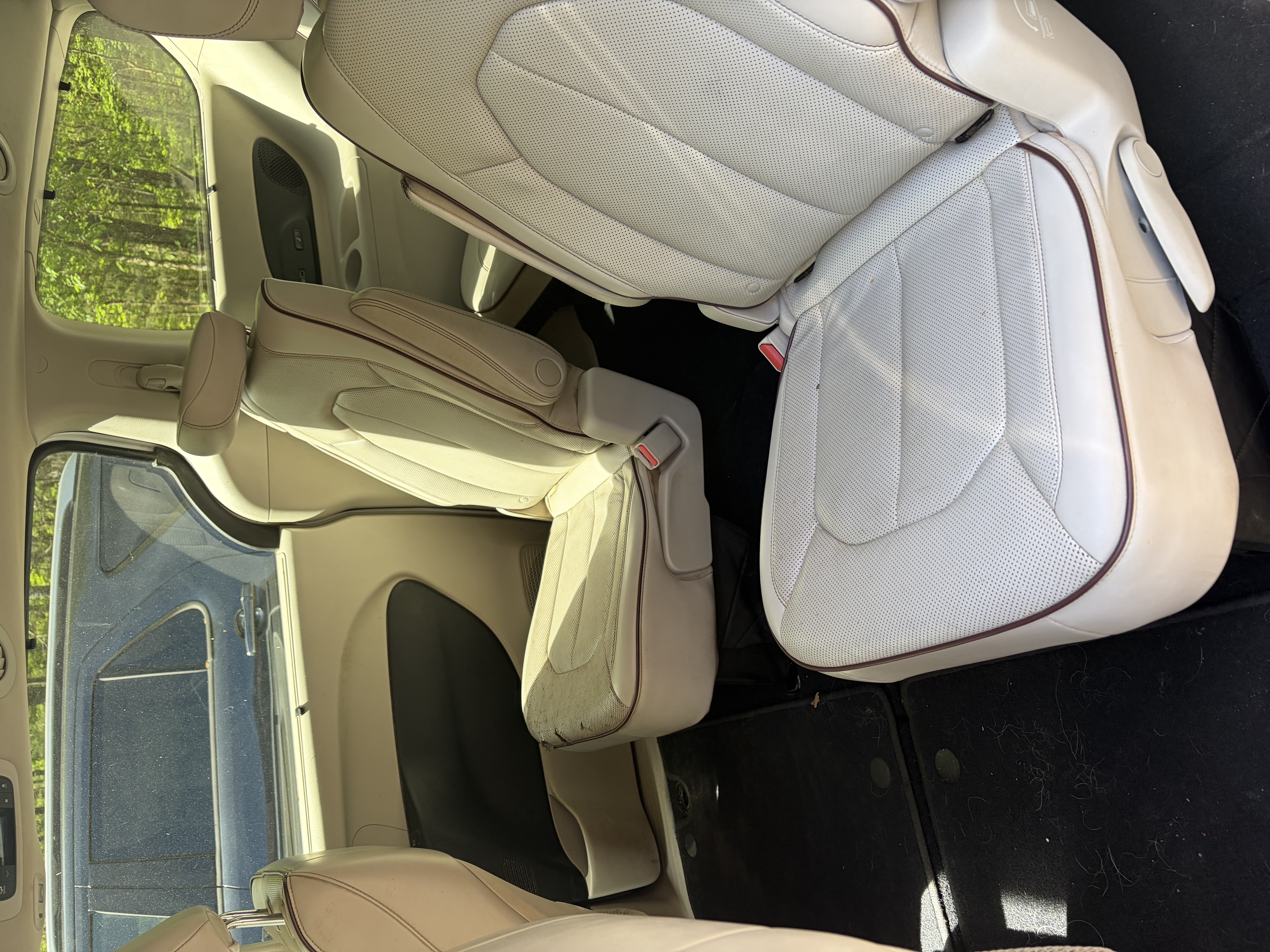 Used 2020 Chrysler Pacifica Limited FWD image 4