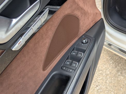 Used 2014 Audi A8 L TDI w/ Premium Package image 25