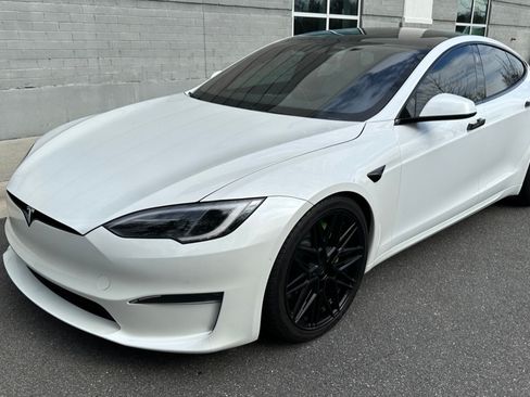 Used 2022 Tesla Model S Plaid AWD/4WD image 2