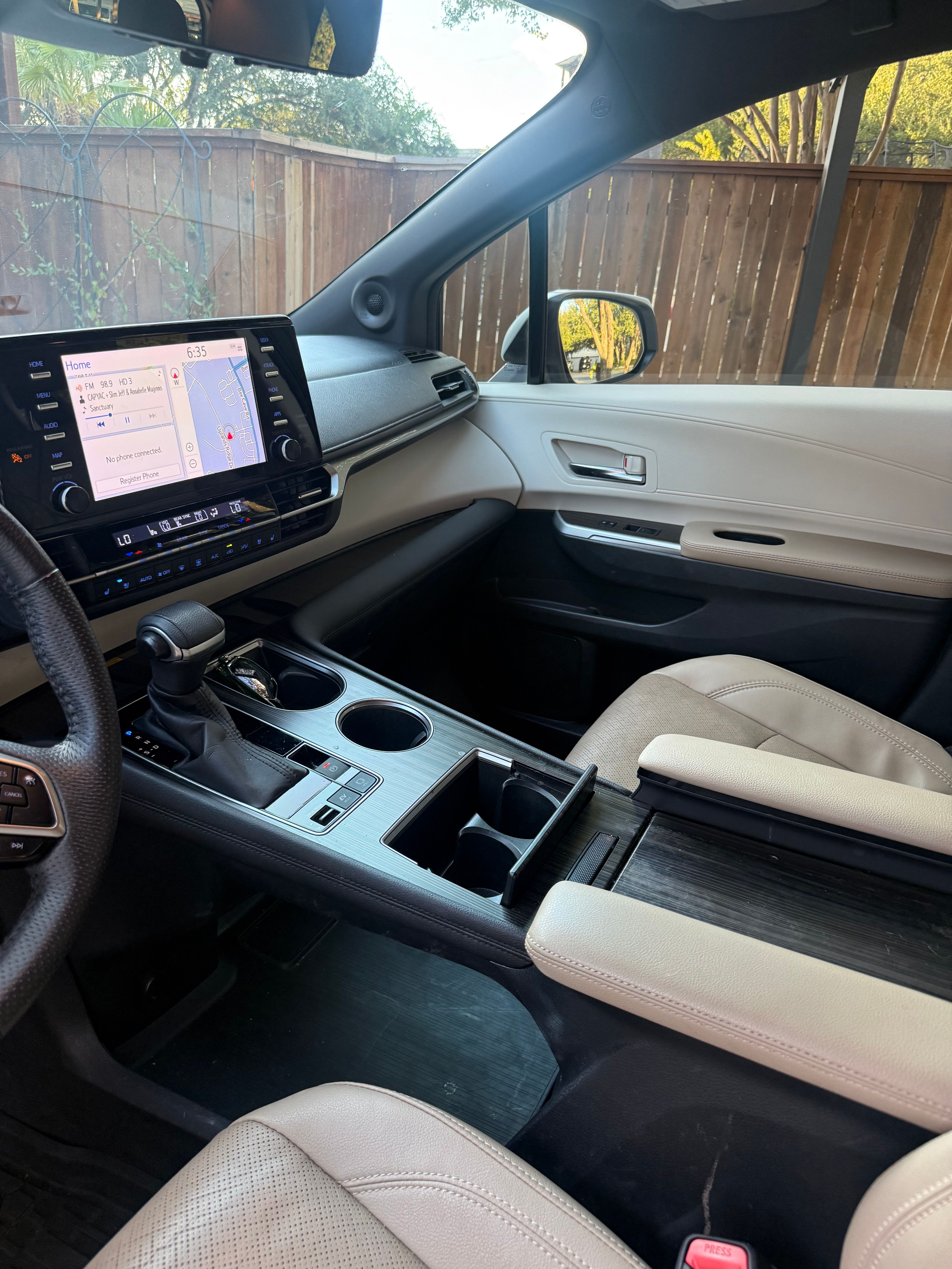 Used 2022 Toyota Sienna Limited AWD/4WD image 23
