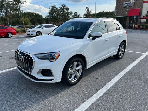 Used 2021 Audi Q3 2.0T Premium w/ Convenience Package AWD/4WD image 1