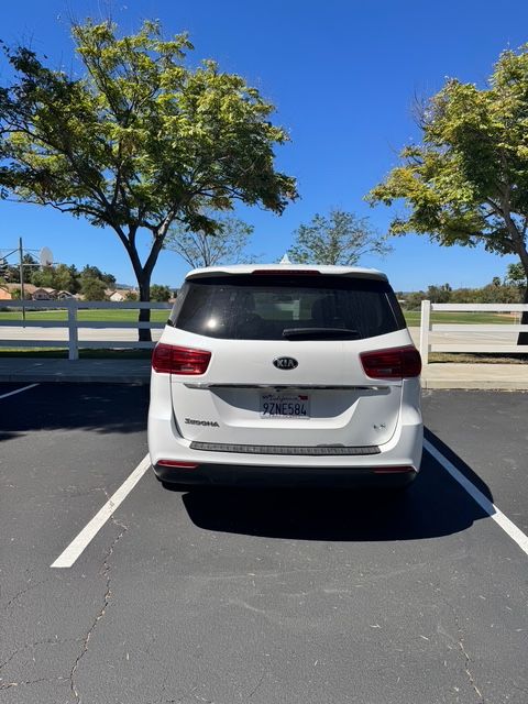Used 2021 Kia Sedona LX FWD image 9