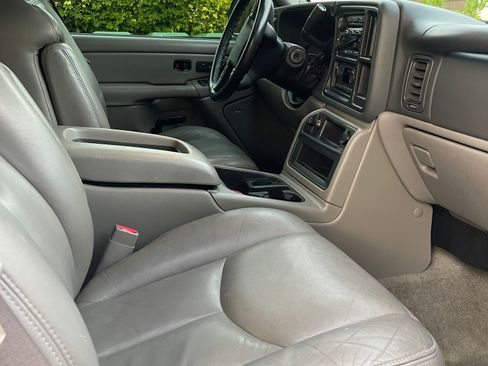 Used 2004 GMC Yukon SLT w/ 1SD Preferred Equipment Group image 9