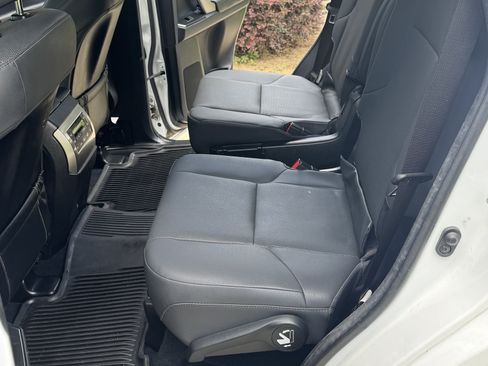 Used 2022 Lexus GX 460 Premium AWD/4WD image 8