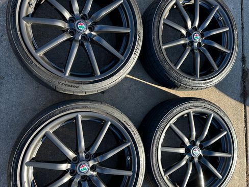 Used 2017 Alfa Romeo 4C Coupe w/ Coupe Track Package 1 image 19