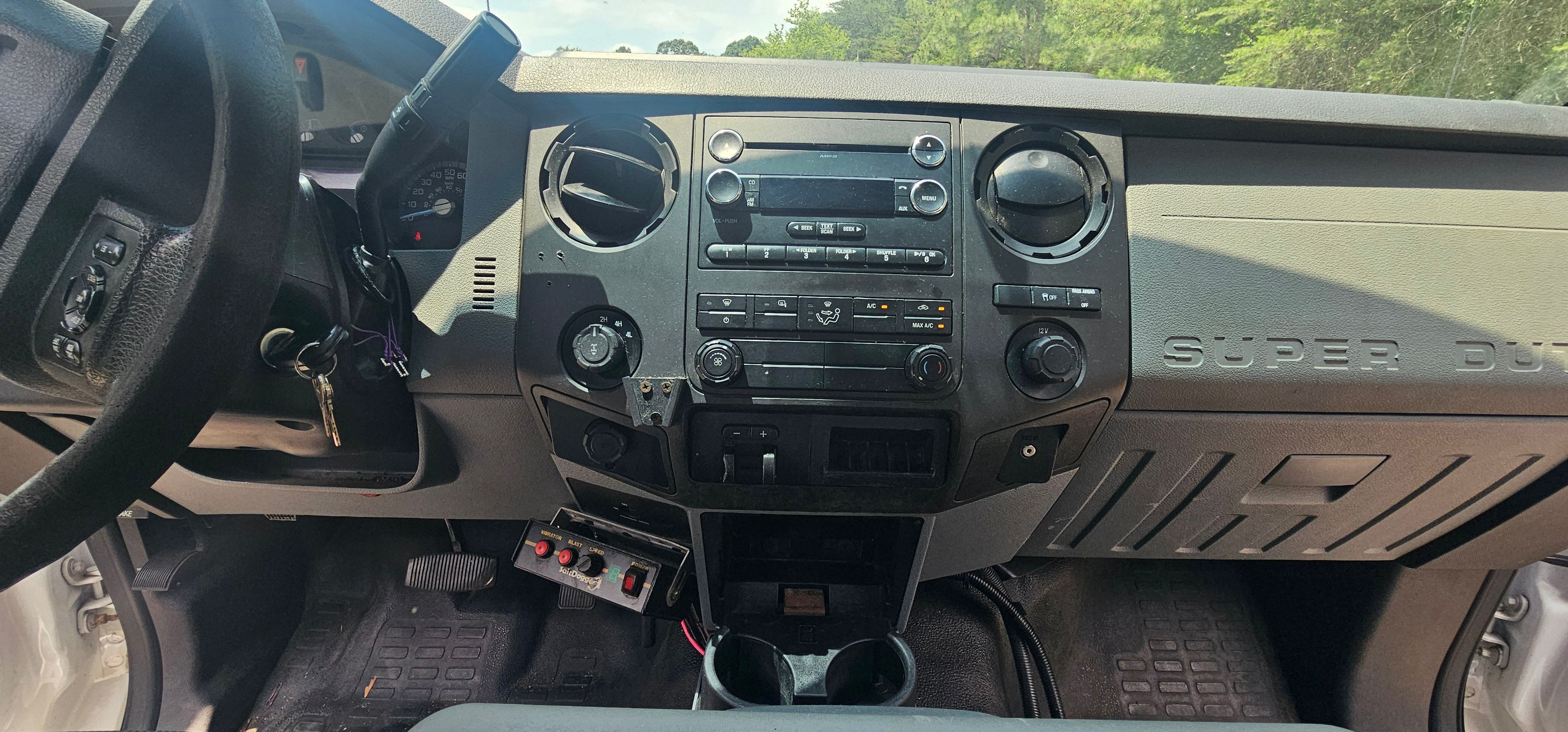 Used 2016 Ford F250 XL w/ Power Equipment Group AWD/4WD image 6