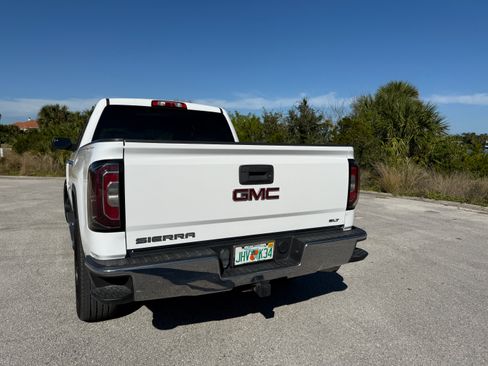 Used 2018 GMC Sierra 1500 SLT w/ SLT Premium Package image 11