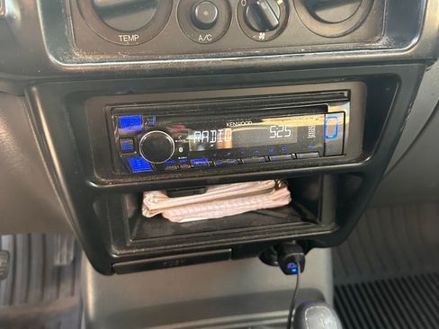 Used 1999 Isuzu Trooper S image 4