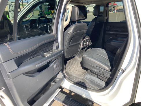 Used 2020 Ford Expedition Max Platinum image 18