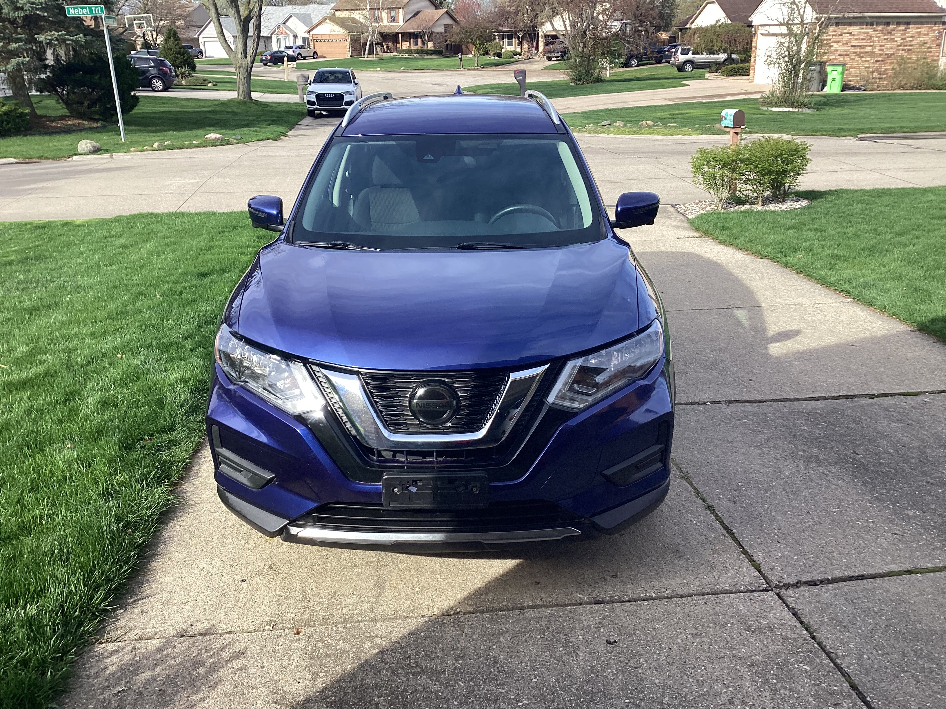Used 2019 Nissan Rogue SV w/ Premium Package FWD image 5