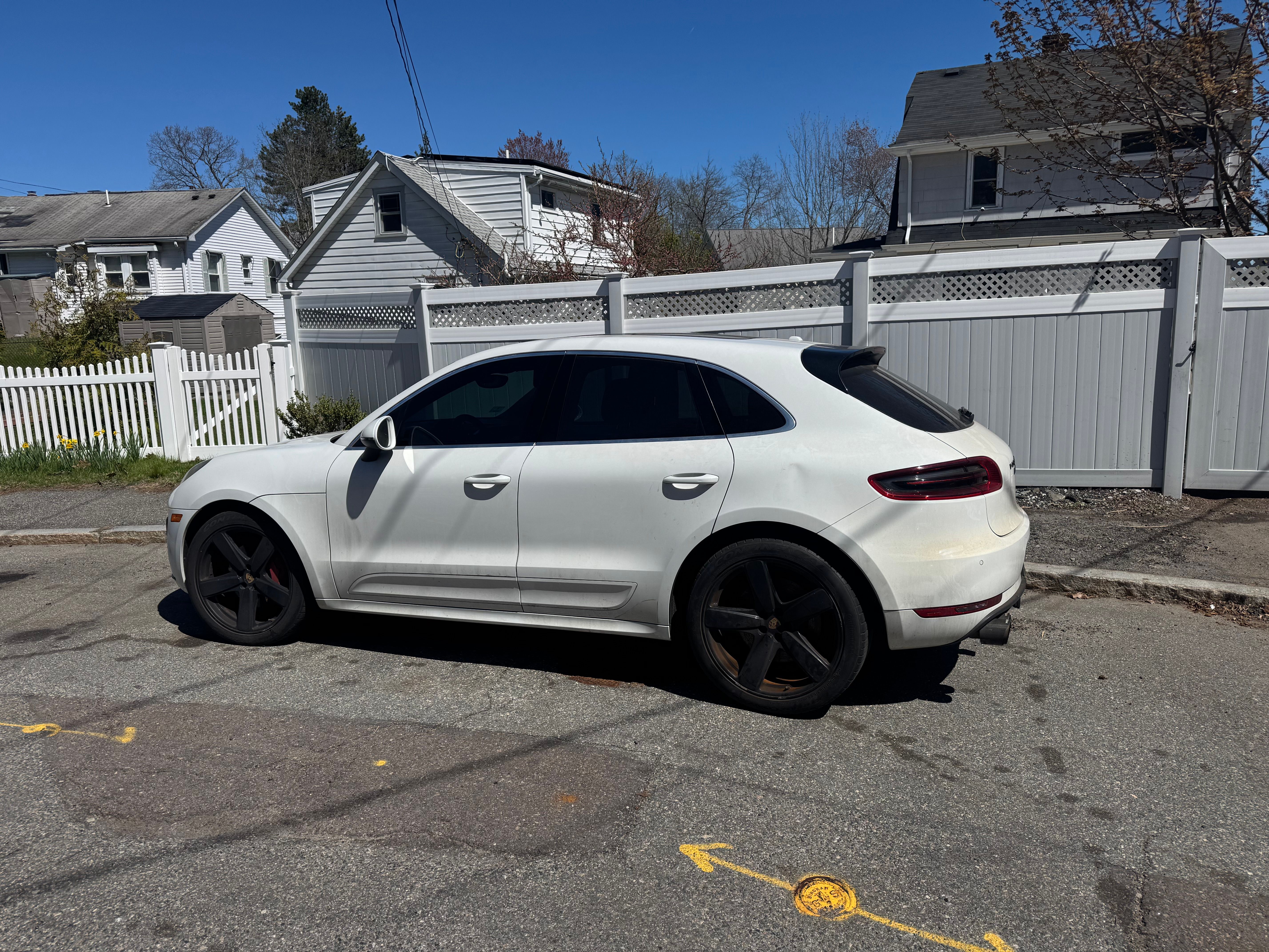 Used 2016 Porsche Macan Turbo AWD/4WD image 14