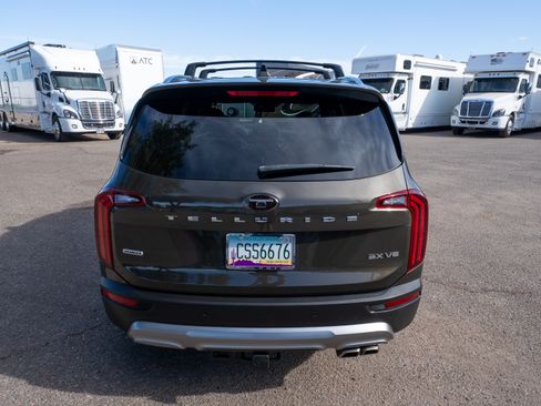 Used 2020 Kia Telluride SX w/ SX Prestige Package image 13