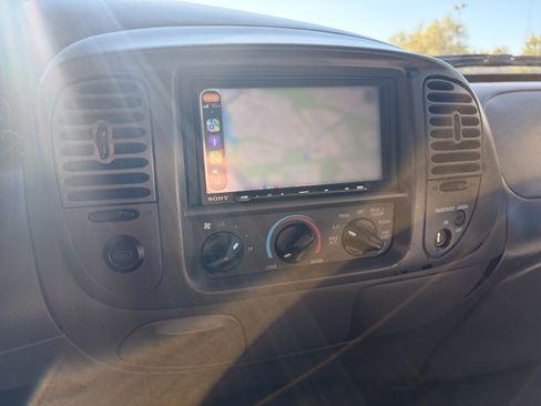 Used 2003 Ford F150 XLT RWD image 12