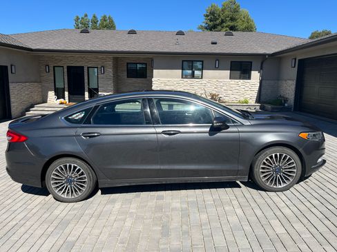 Used 2018 Ford Fusion Titanium image 1