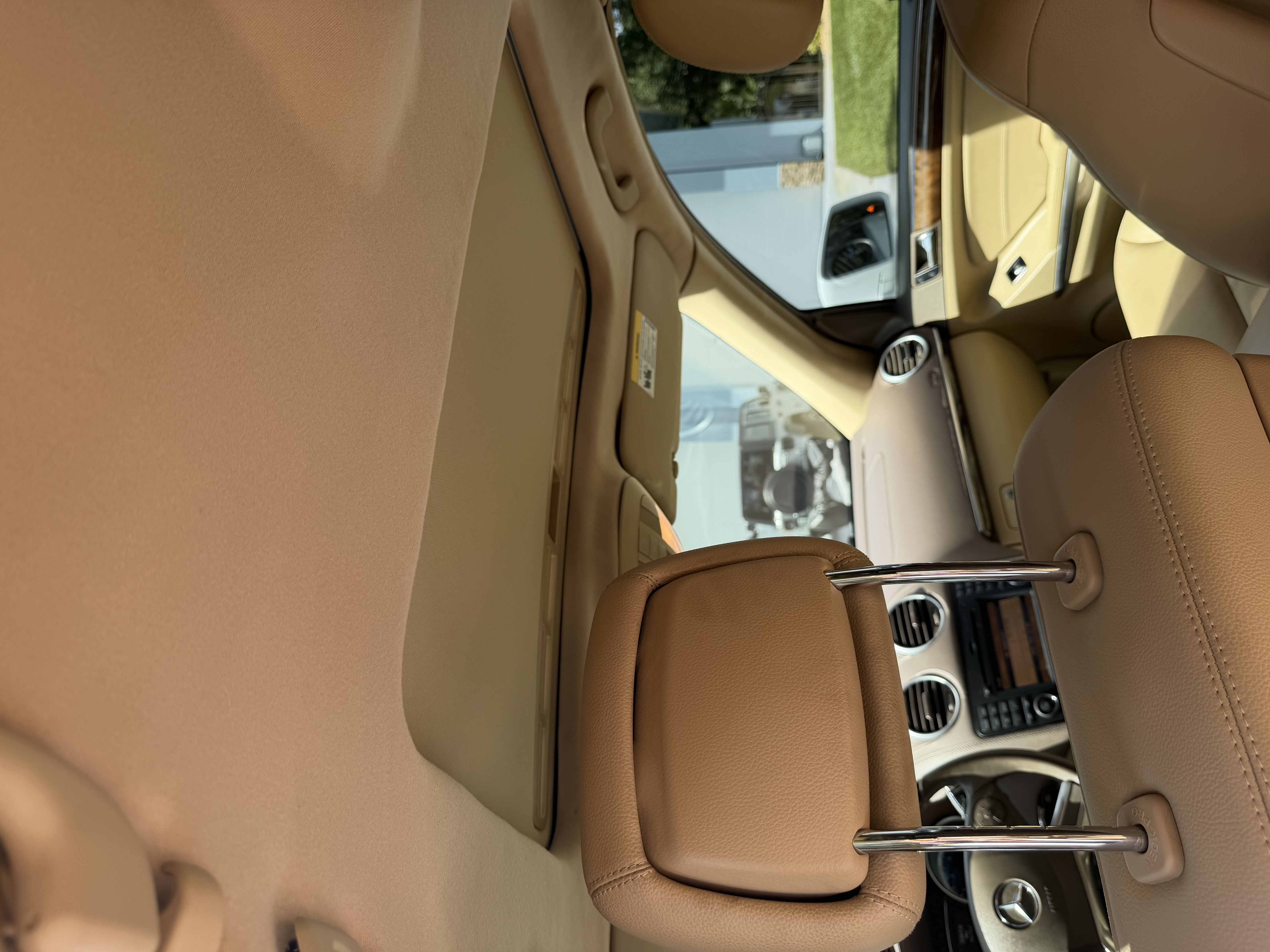 Used 2011 Mercedes-Benz GL 450 4MATIC w/ Premium 2 Pkg image 9