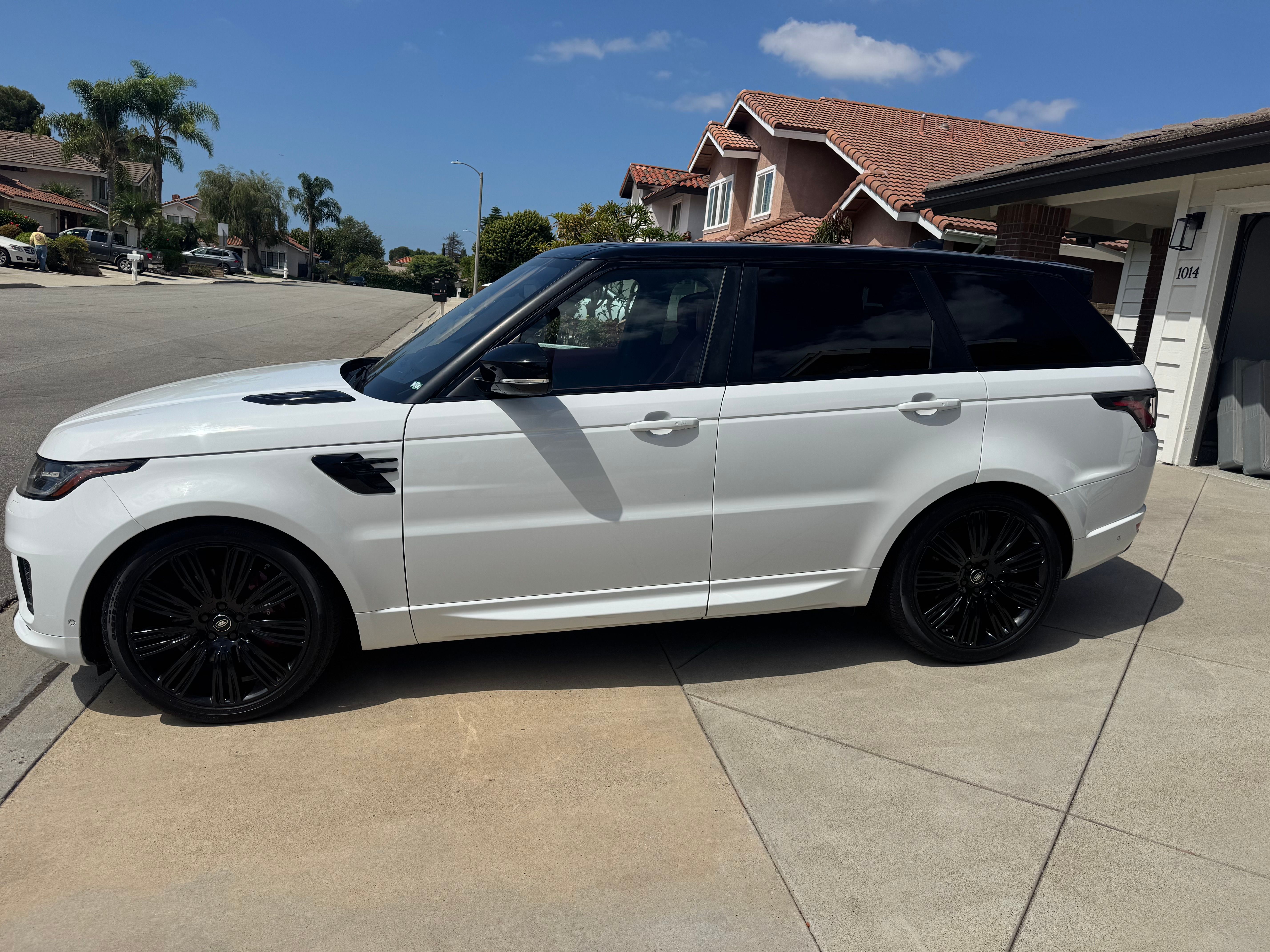 Used 2018 Land Rover Range Rover Sport Supercharged AWD/4WD image 8