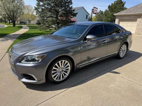 Used 2013 Lexus LS 460 AWD w/ Comfort Pkg image 1