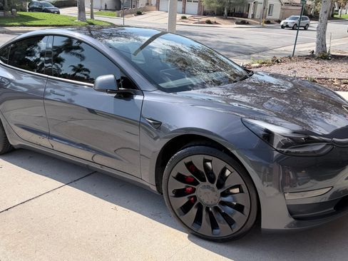 Used 2023 Tesla Model 3 Performance image 5