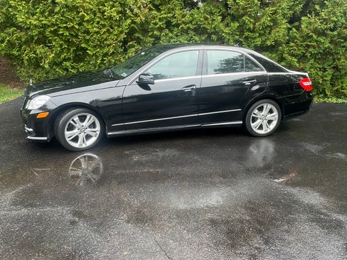 Used 2013 Mercedes-Benz E 350 4MATIC Sedan image 1