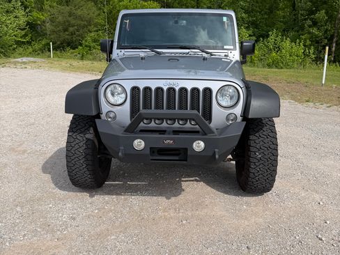 Used 2017 Jeep Wrangler Unlimited Sport w/ Quick Order Package 24S AWD/4WD image 6