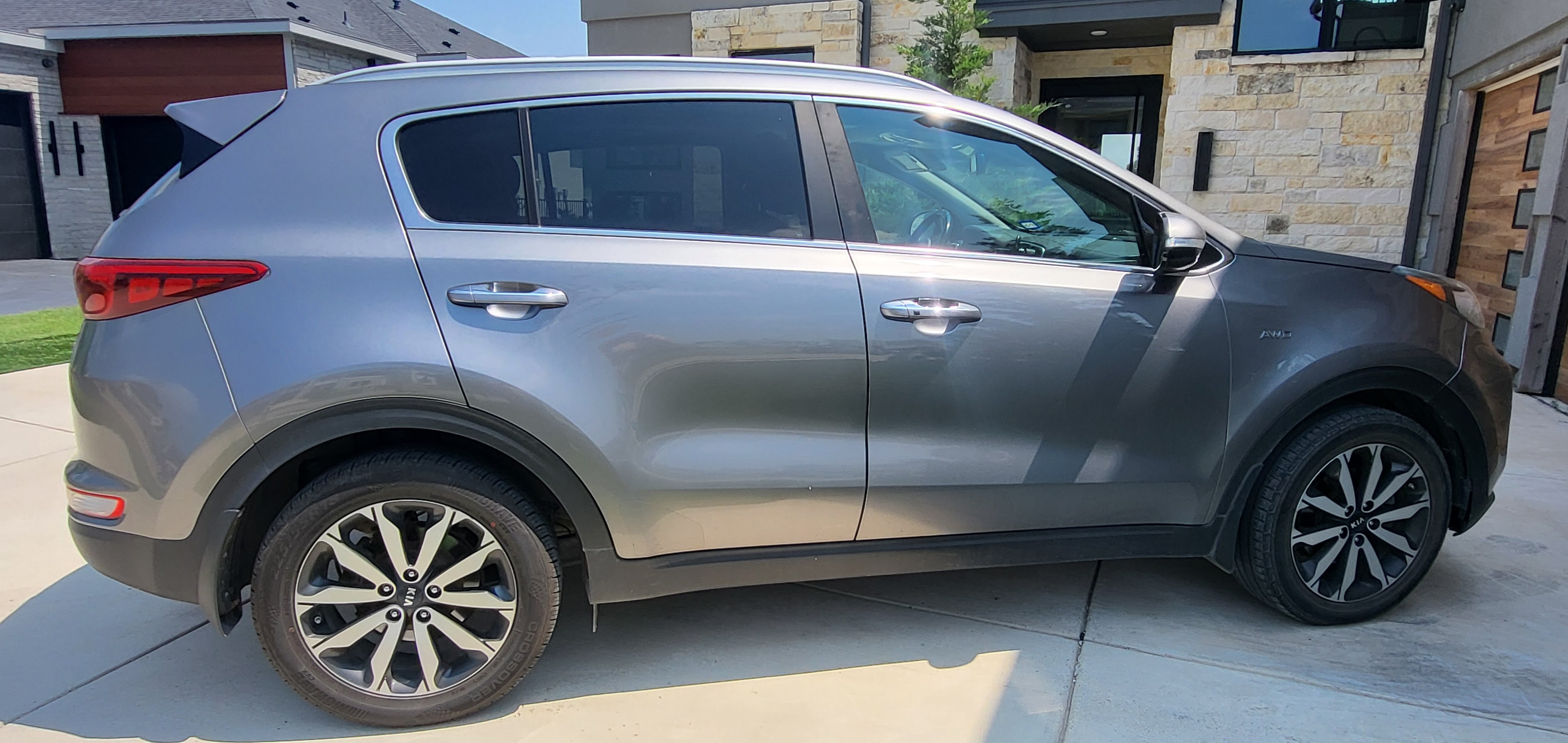 Used 2017 Kia Sportage EX w/ EX Technology Package AWD/4WD image 9
