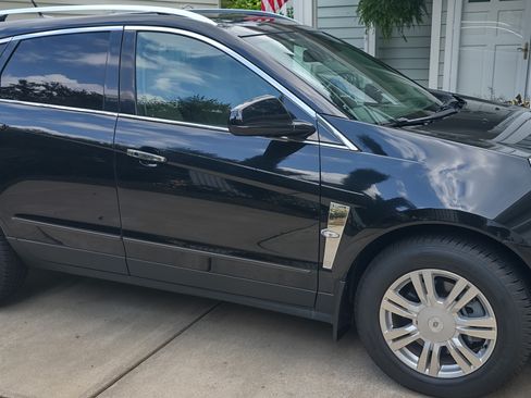 Used 2012 Cadillac SRX Luxury FWD image 4