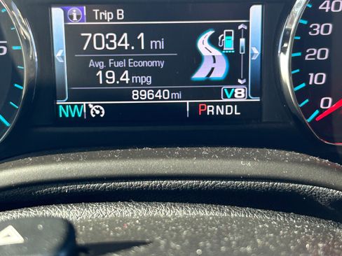 Used 2018 Chevrolet Suburban LT image 13