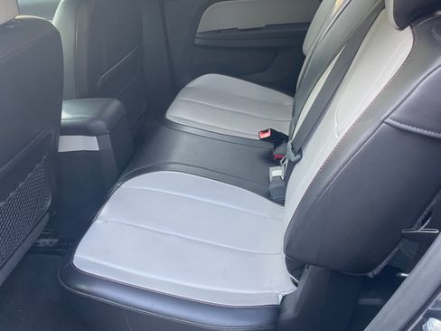 Used 2016 Chevrolet Equinox LTZ w/ Enhanced Convenience Package FWD image 6