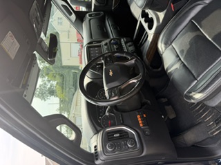 Used 2022 Chevrolet Silverado 2500 High Country w/ Technology Package AWD/4WD image 10