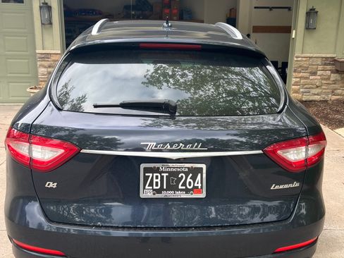 Used 2019 Maserati Levante GranLusso AWD/4WD image 5
