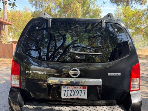 Used 2012 Nissan Pathfinder Silver RWD image 8