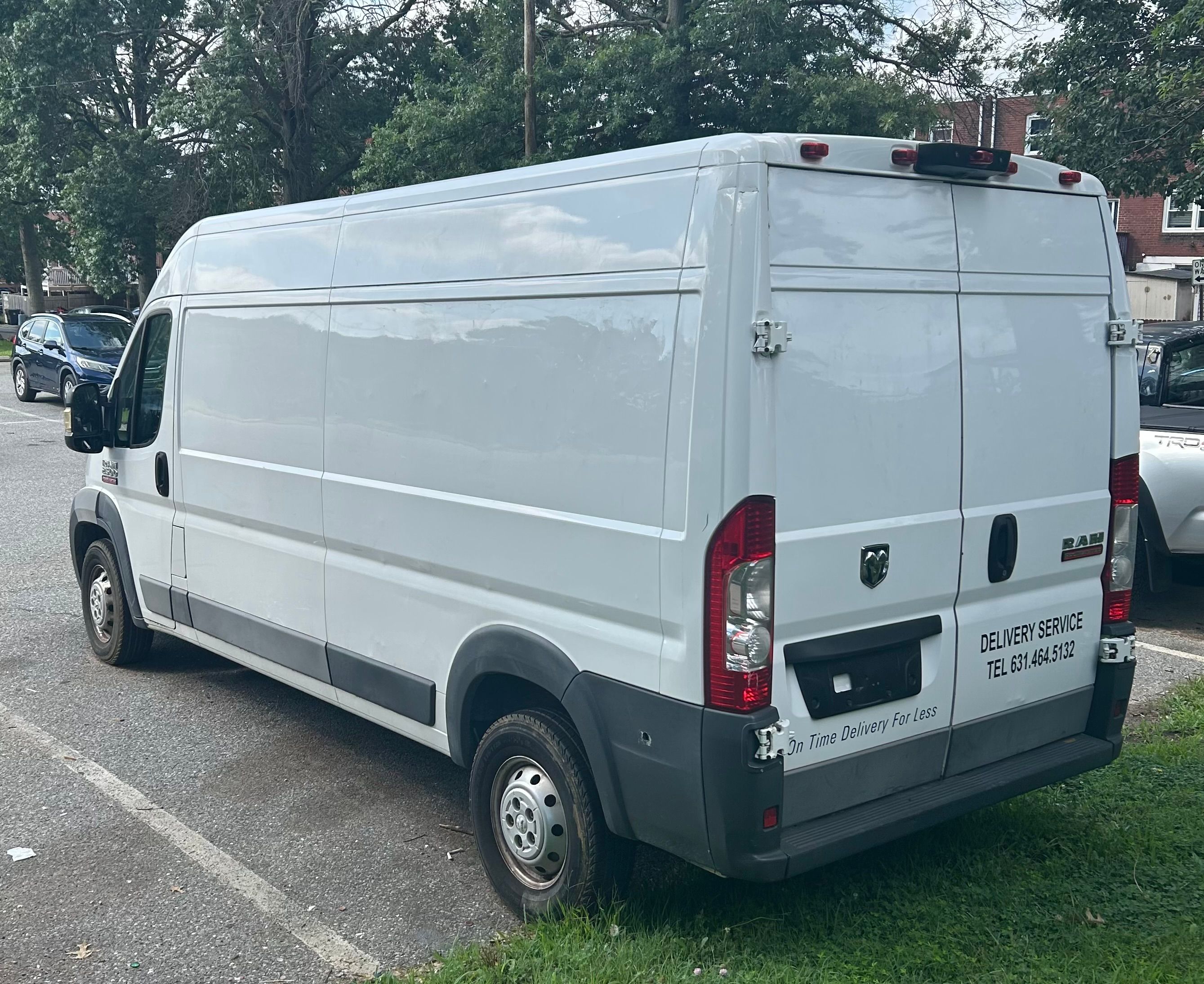 Used 2017 RAM ProMaster 2500 w/ Premium Appearance Group FWD image 13