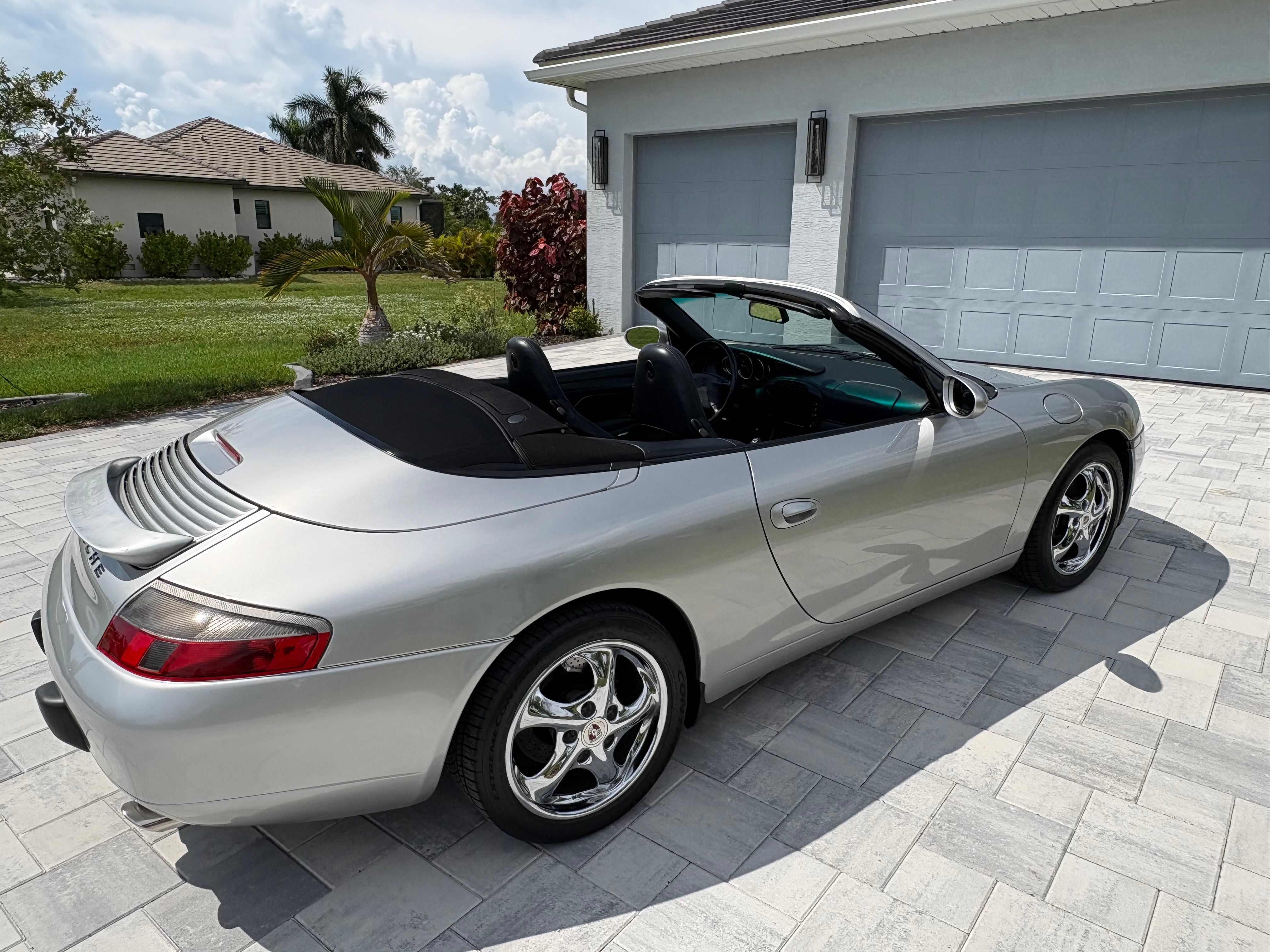 Used 2001 Porsche 911 Cabriolet image 27
