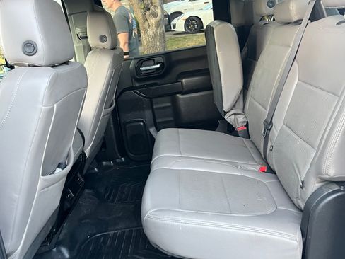 Used 2023 Chevrolet Silverado 2500 Custom w/ Custom Value Package image 10