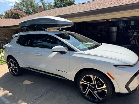 Used 2025 Chevrolet Equinox EV LT w/ Convenience Package II image 1