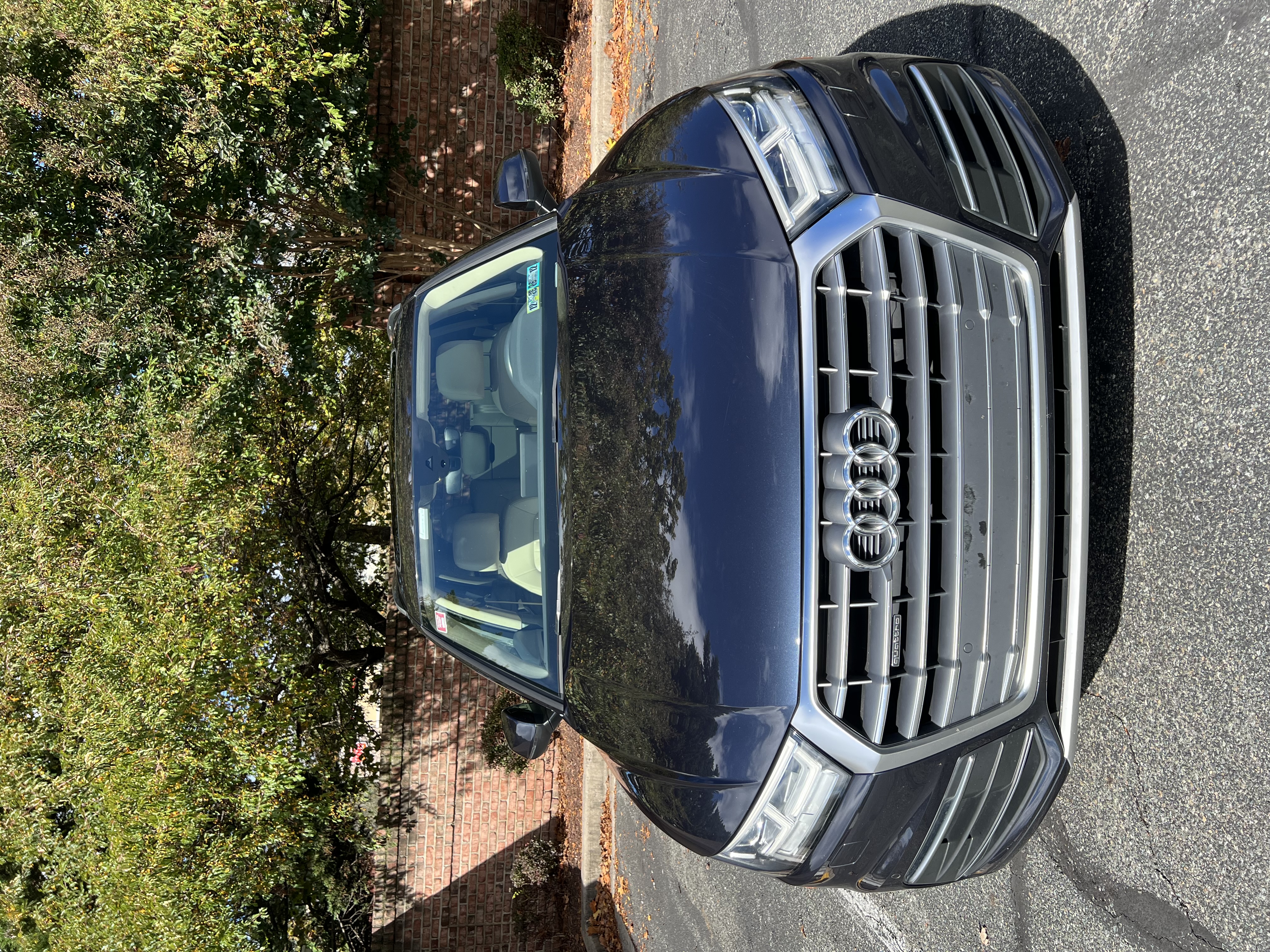 Used 2019 Audi Q5 2.0T Premium Plus w/ Premium Plus Package AWD/4WD image 2