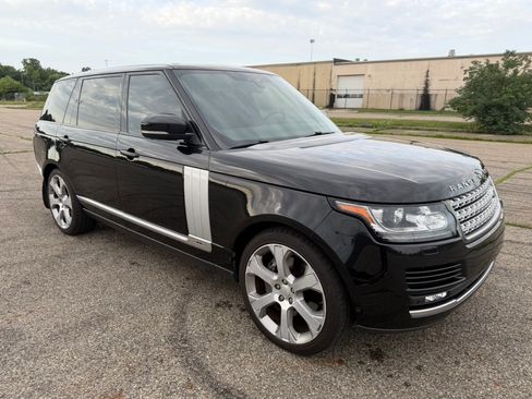 Used 2017 Land Rover Range Rover Long Wheelbase Supercharged image 6
