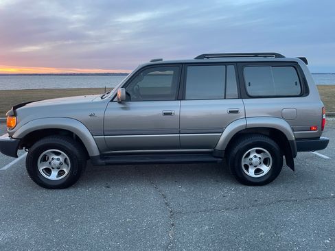 Used 1997 Toyota Land Cruiser image 10