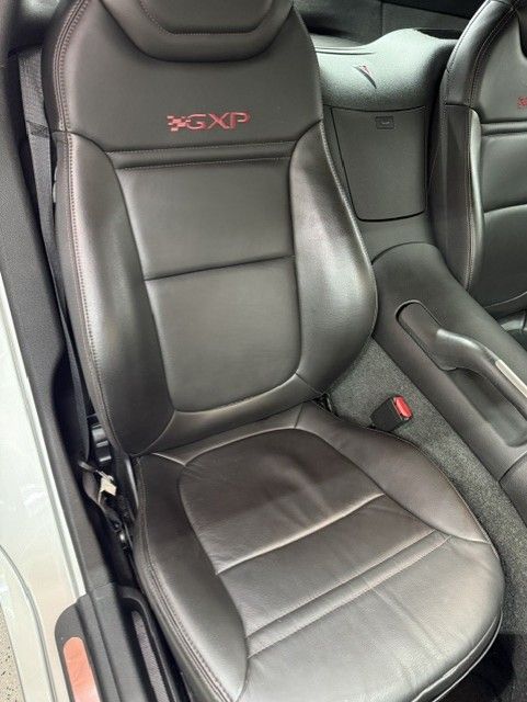 Used 2009 Pontiac Solstice GXP w/ Premium Package RWD image 11