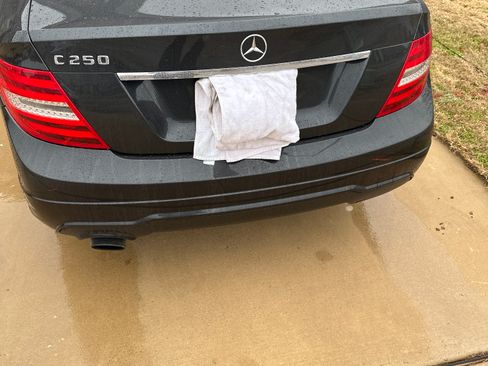 Used 2012 Mercedes-Benz C 250 Coupe image 4