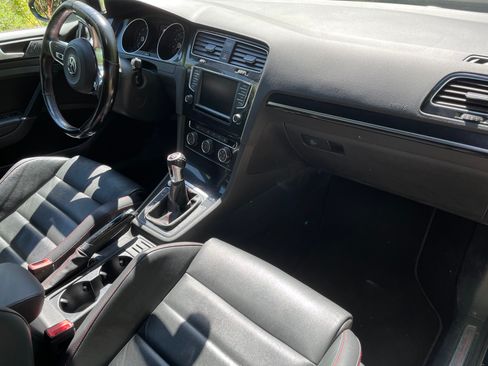 Used 2016 Volkswagen GTI SE FWD image 15