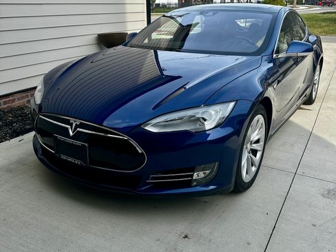 Used 2016 Tesla Model S 90D image 1