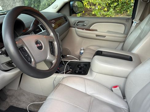 Used 2008 GMC Yukon XL SLT image 13