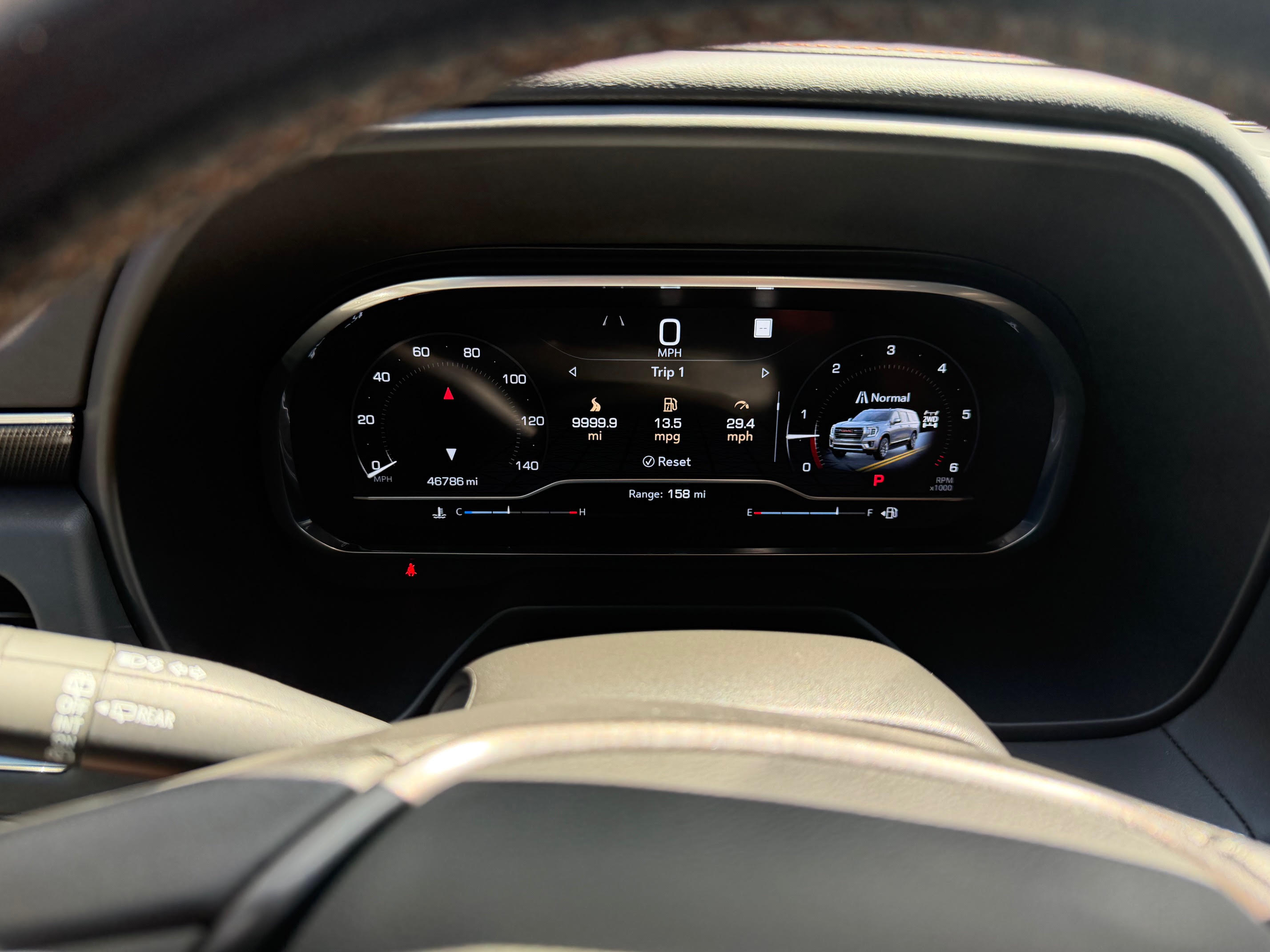 Used 2023 GMC Yukon AT4 w/ AT4 Premium Package AWD/4WD image 10