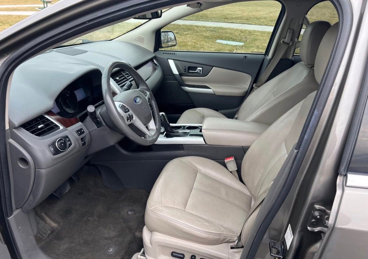 Used 2013 Ford Edge Limited AWD/4WD image 22